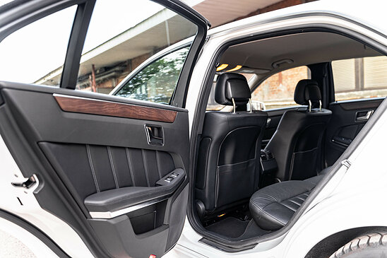 Mercedes-Benz E-класс E 300 3.5 4MATIC 7G-Tronic (249 л.с.) Особая серия