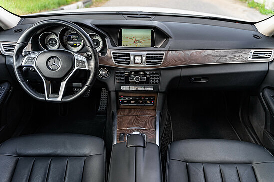 Mercedes-Benz E-класс E 300 3.5 4MATIC 7G-Tronic (249 л.с.) Особая серия
