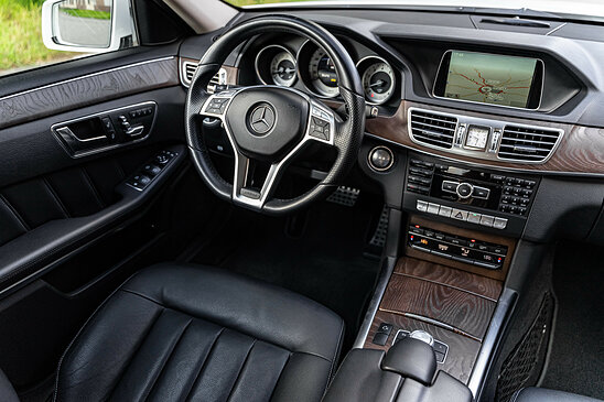 Mercedes-Benz E-класс E 300 3.5 4MATIC 7G-Tronic (249 л.с.) Особая серия