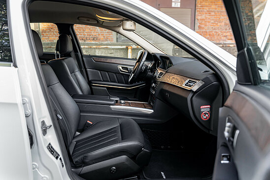 Mercedes-Benz E-класс E 300 3.5 4MATIC 7G-Tronic (249 л.с.) Особая серия