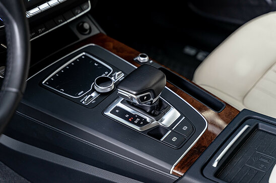 Audi Q5 45 TFSI 2.0 quattro S tronic (249 л.с.) Basis