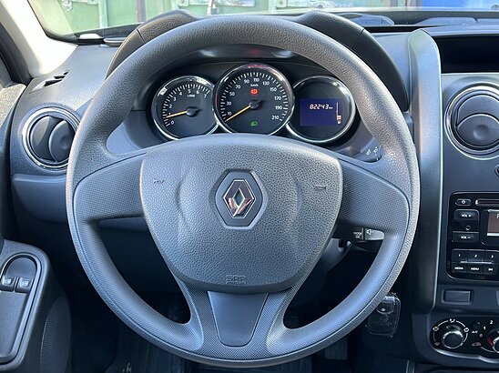 Renault Duster 1.6 4WD MT (114 л.с.) Expression