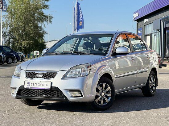 Kia Rio 1.4 AT (97 л.с.) Luxe