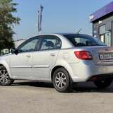 Kia Rio 1.4 AT (97 л.с.) Luxe