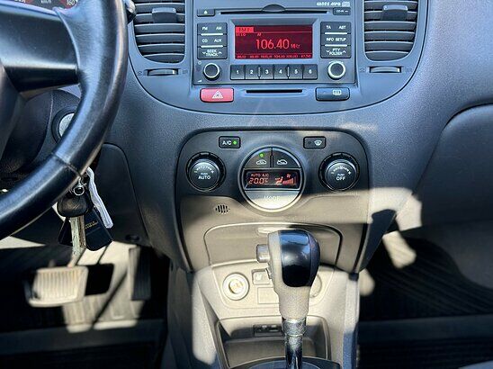 Kia Rio 1.4 AT (97 л.с.) Luxe