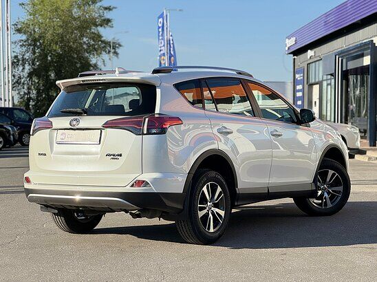 Toyota RAV4 2.0 4WD CVT (146 л.с.) Comfort