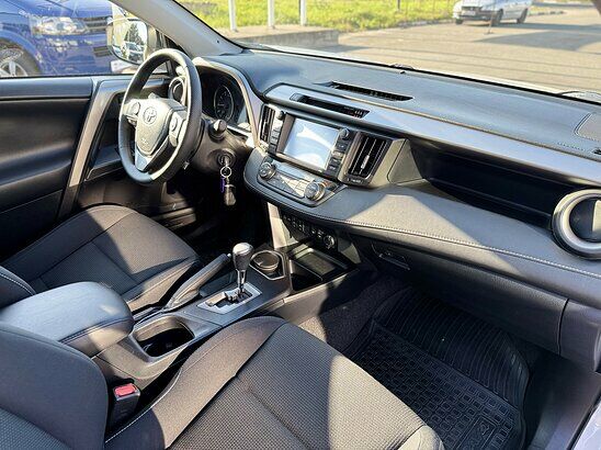 Toyota RAV4 2.0 4WD CVT (146 л.с.) Comfort