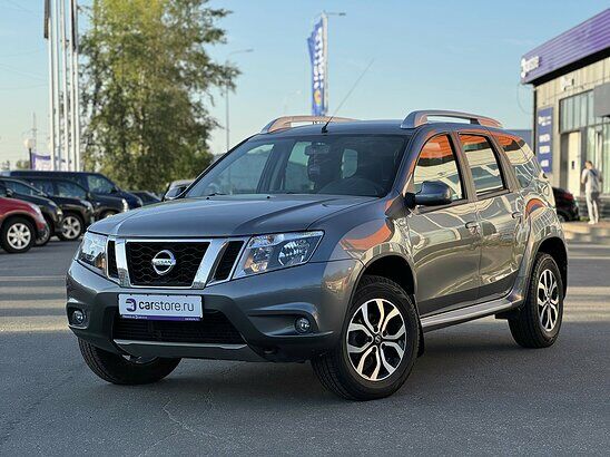 Nissan Terrano 2.0 4WD MT (135 л.с.) Elegance Plus