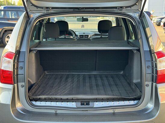 Nissan Terrano 2.0 4WD MT (135 л.с.) Elegance Plus