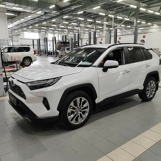 Toyota RAV4 2.0 4WD CVT (170 л.с.)