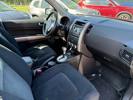 Nissan X-Trail 2.0 4WD CVT (141 л.с.) XE