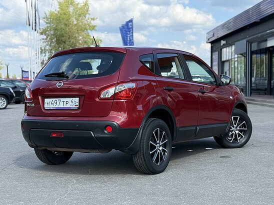 Nissan Qashqai 2.0 4WD CVT (141 л.с.) XE