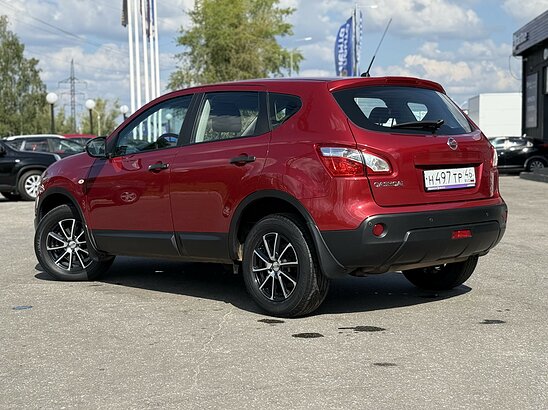 Nissan Qashqai 2.0 4WD CVT (141 л.с.) XE