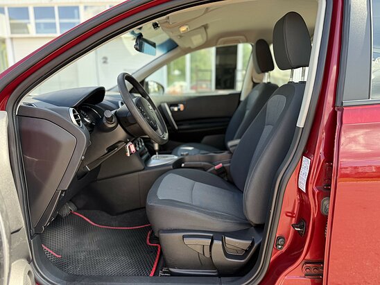 Nissan Qashqai 2.0 4WD CVT (141 л.с.) XE