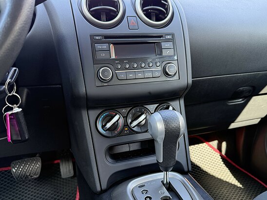 Nissan Qashqai 2.0 4WD CVT (141 л.с.) XE