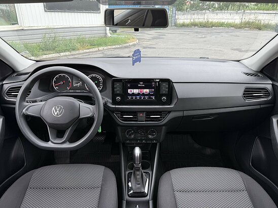 Volkswagen Polo 1.6 MPI AT (110 л.с.) Respect