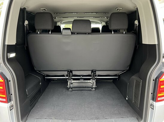 Volkswagen Caravelle 2.0 TDI MT (150 л.с.)
