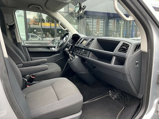 Volkswagen Caravelle 2.0 TDI MT (150 л.с.)