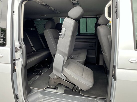 Volkswagen Caravelle 2.0 TDI MT (150 л.с.)