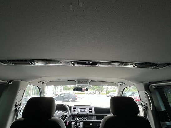 Volkswagen Caravelle 2.0 TDI MT (150 л.с.)