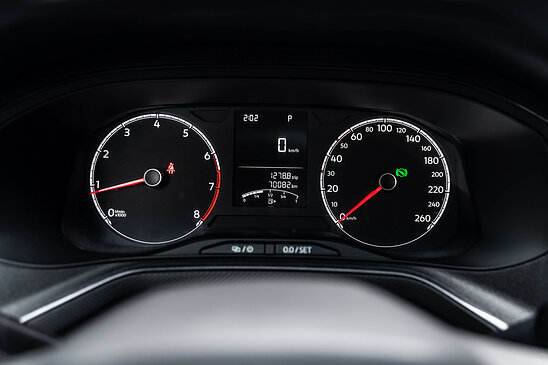 Volkswagen Polo 1.6 MPI AT (110 л.с.) Respect