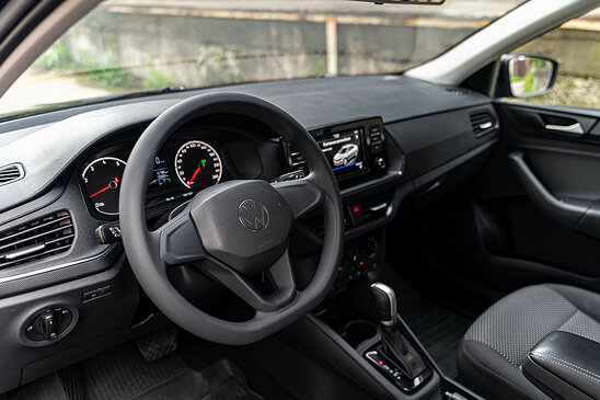 Volkswagen Polo 1.6 MPI AT (110 л.с.) Respect