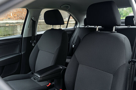 Volkswagen Polo 1.6 MPI AT (110 л.с.) Respect