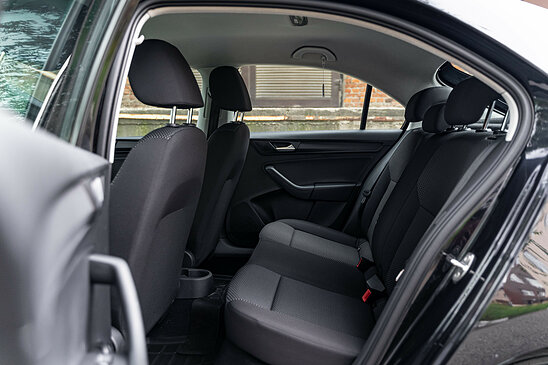 Volkswagen Polo 1.6 MPI AT (110 л.с.) Respect