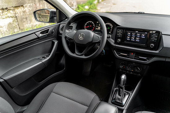 Volkswagen Polo 1.6 MPI AT (110 л.с.) Respect