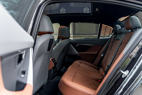 BMW 5 серия 530i 2.0 xDrive Steptronic (258 л.с.)