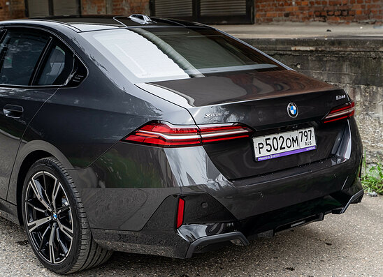 BMW 5 серия 530i 2.0 xDrive Steptronic (258 л.с.)