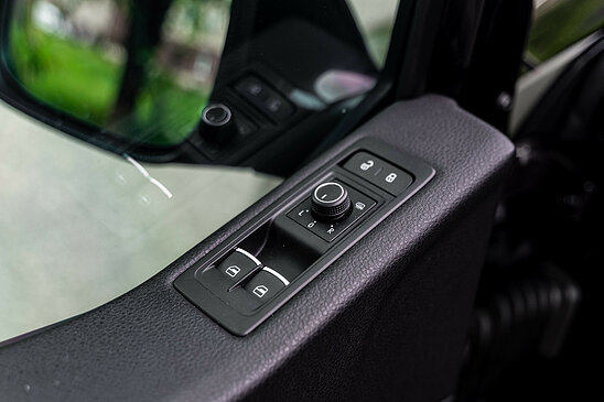 Volkswagen Multivan 2.0 TDI DSG (180 л.с.) Comfortline