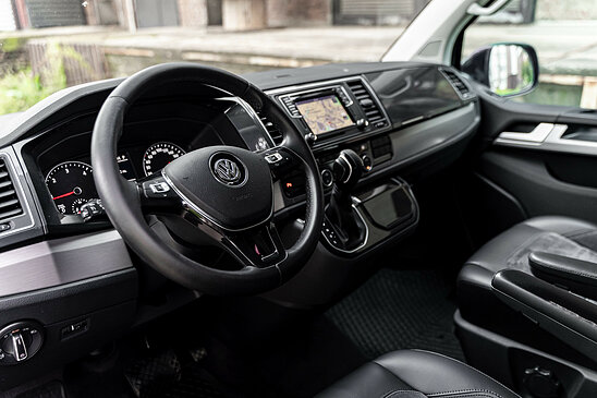 Volkswagen Multivan 2.0 TDI DSG (180 л.с.) Comfortline