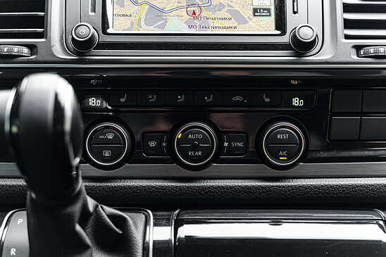 Volkswagen Multivan 2.0 TDI DSG (180 л.с.) Comfortline