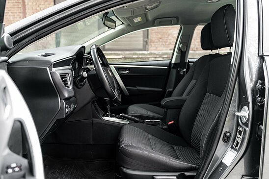 Toyota Corolla 1.6 CVT (122 л.с.) Style Plus