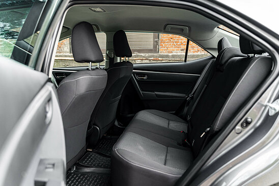 Toyota Corolla 1.6 CVT (122 л.с.) Style Plus