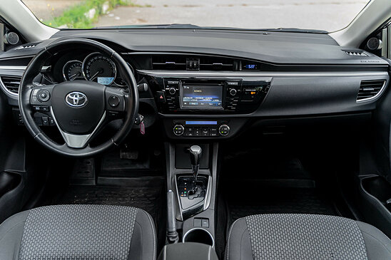 Toyota Corolla 1.6 CVT (122 л.с.) Style Plus