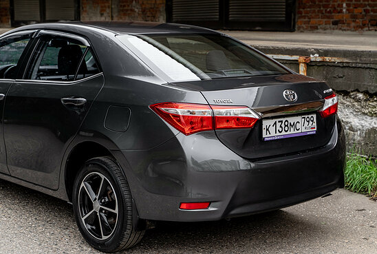 Toyota Corolla 1.6 CVT (122 л.с.) Style Plus