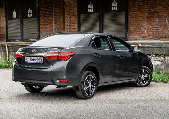 Toyota Corolla 1.6 CVT (122 л.с.) Style Plus