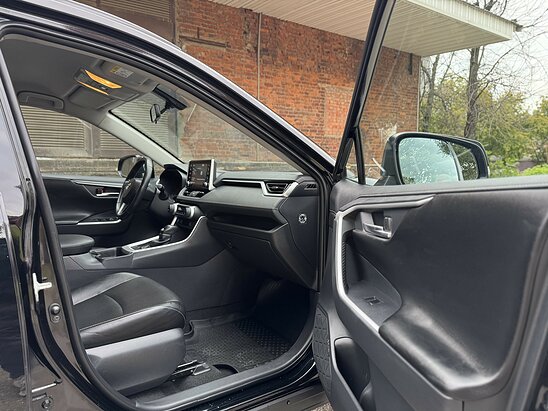 Toyota RAV4 2.5 4WD AT (199 л.с.) Комфорт