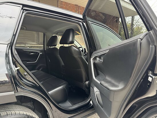 Toyota RAV4 2.5 4WD AT (199 л.с.) Комфорт