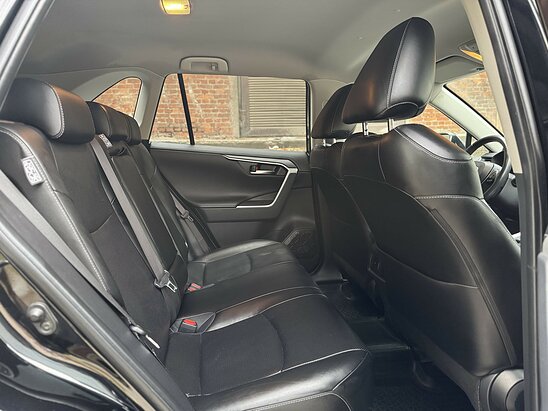 Toyota RAV4 2.5 4WD AT (199 л.с.) Комфорт