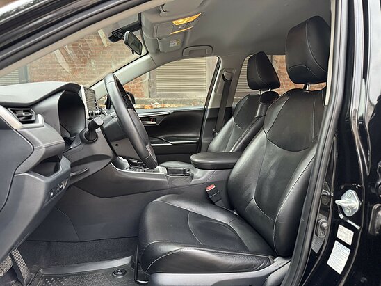 Toyota RAV4 2.5 4WD AT (199 л.с.) Комфорт