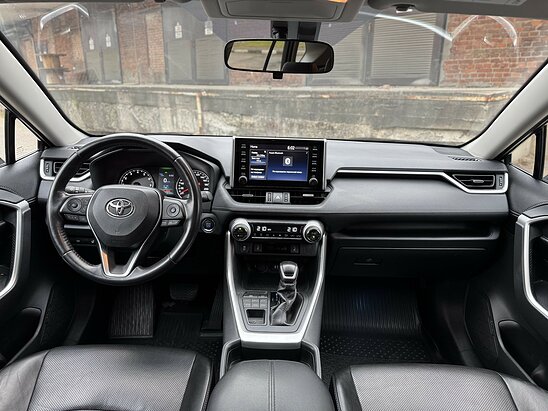 Toyota RAV4 2.5 4WD AT (199 л.с.) Комфорт