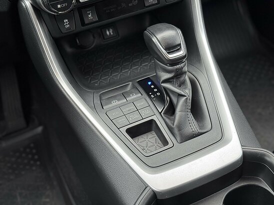 Toyota RAV4 2.5 4WD AT (199 л.с.) Комфорт