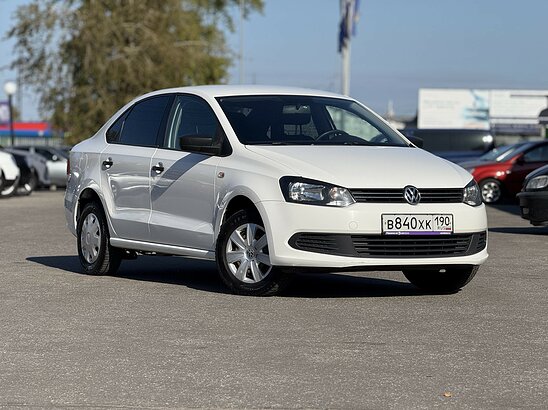 Volkswagen Polo 1.6 MPI MT (105 л.с.)