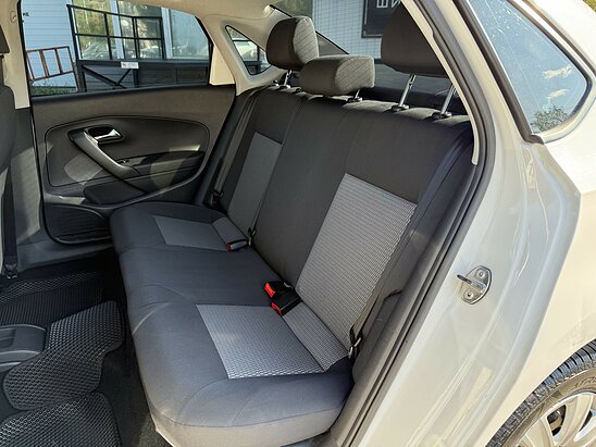 Volkswagen Polo 1.6 MPI MT (105 л.с.)