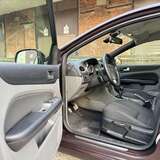 Ford Focus 2.0 MT (145 л.с.) Ghia