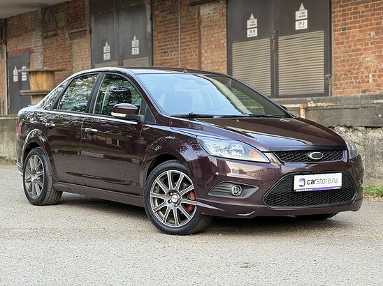 Ford Focus 2.0 MT (145 л.с.) Ghia