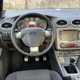 Ford Focus 2.0 MT (145 л.с.) Ghia